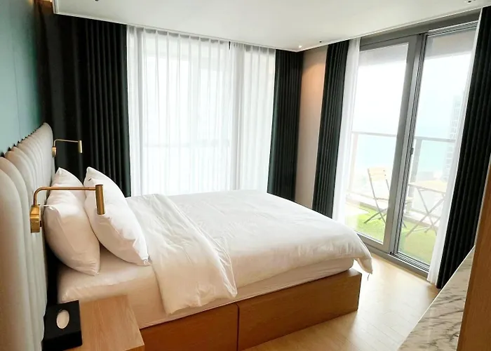 Elbon The X Bona Travel 호텔 4*