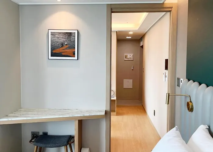 Elbon The X Bona Travel 4* 부산광역시